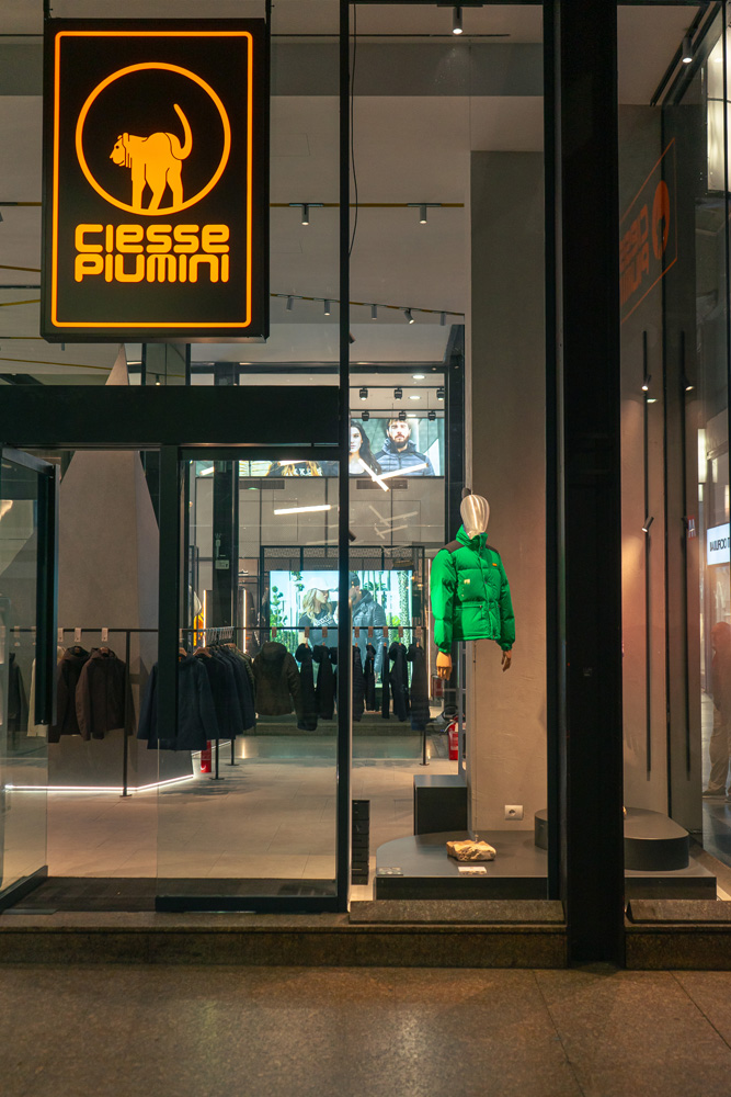 Flagship store Ciesse Piumini: Foto 1